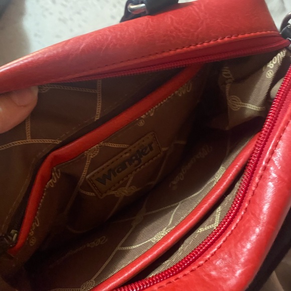 Wrangler Bold Red Satchel Bag With Shoulder Strap - Picture 5 of 5